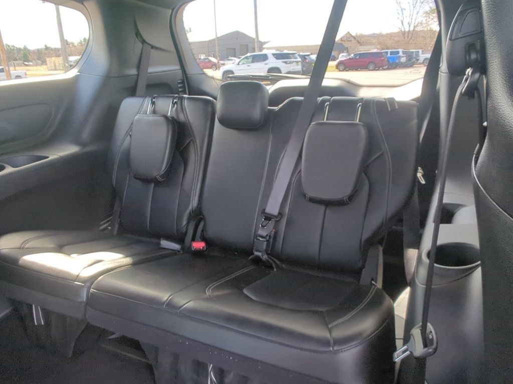 Used 2025 Chrysler Pacifica Select image 45