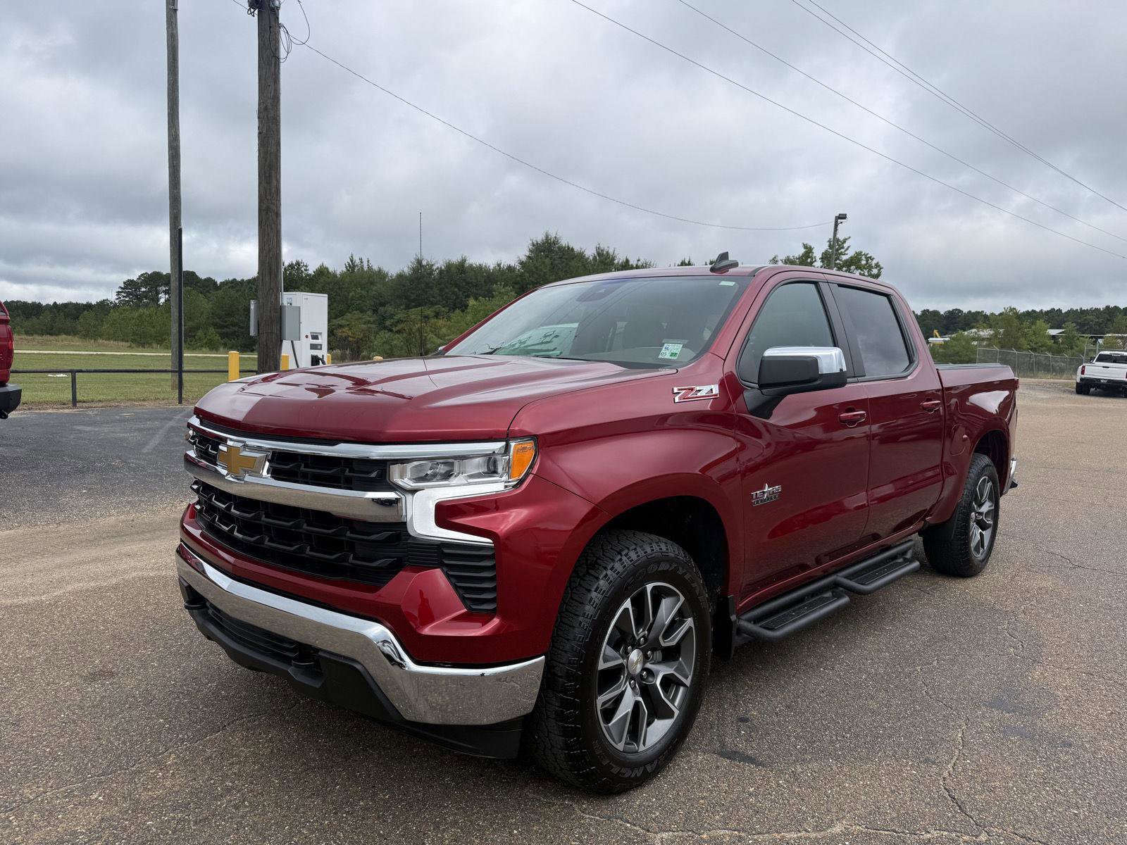 Used 2024 Chevrolet Silverado 1500 LT w/ Z71 Off-Road Package