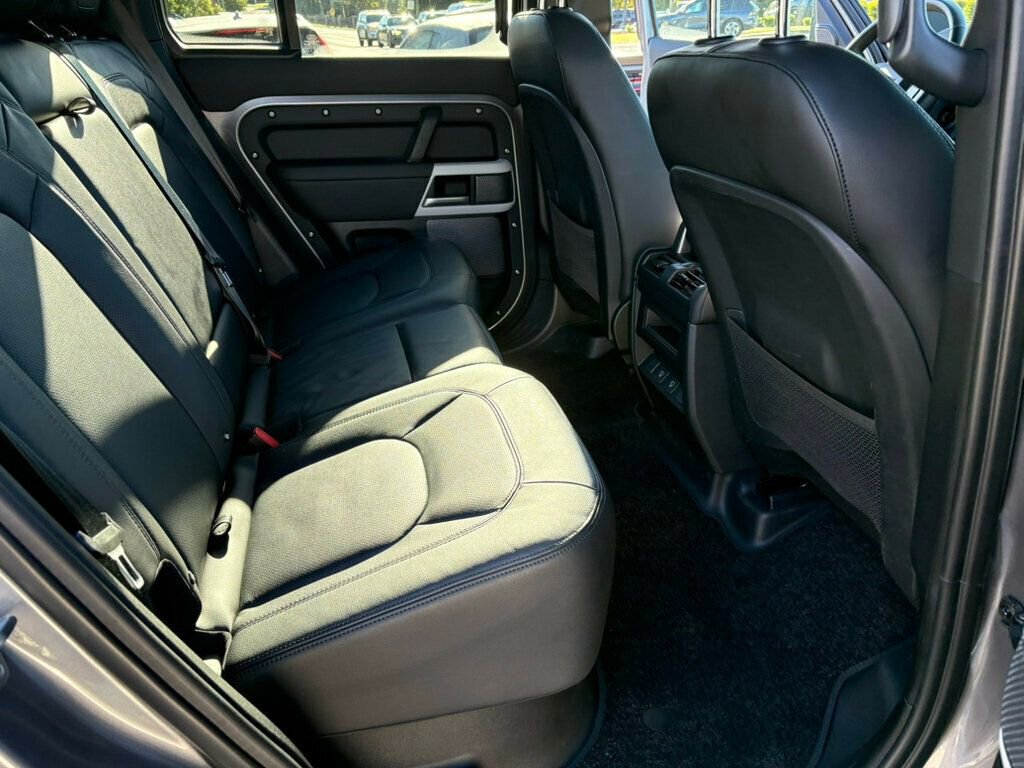 Used 2024 Land Rover Defender 110 S image 24