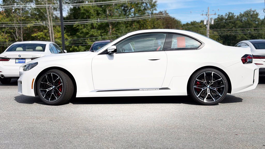 New 2026 BMW M2 w/ Lighting Package RWD image 3