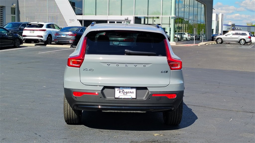 New 2026 Volvo XC40 B5 Core w/ Climate Package image 30
