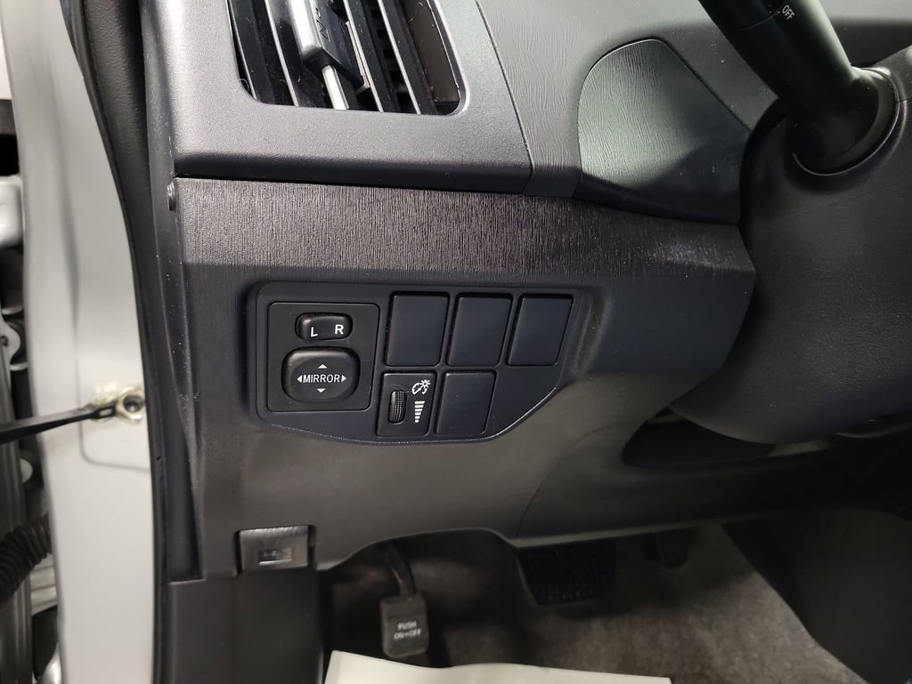 Used 2014 Toyota Prius Two image 19