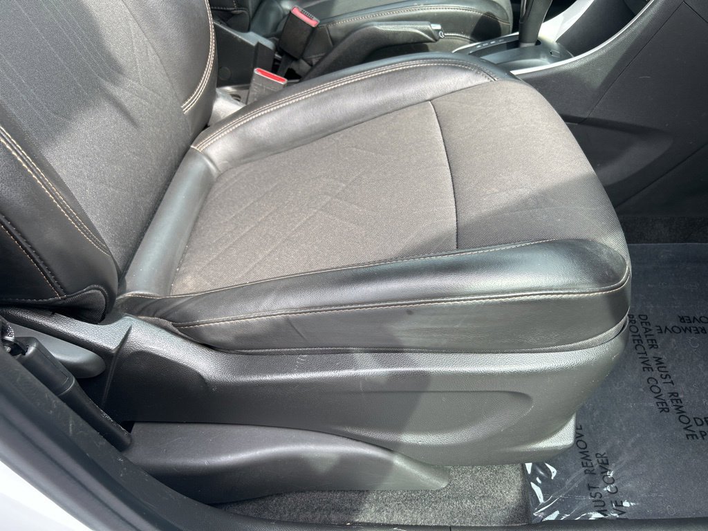 Used 2022 Chevrolet Trax LT w/ LT Convenience Package image 42