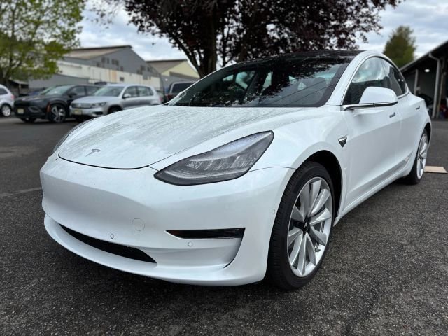 Used 2018 Tesla Model 3 Mid Range image 3