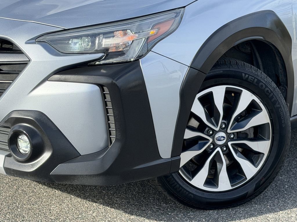 Used 2023 Subaru Outback Limited XT image 4