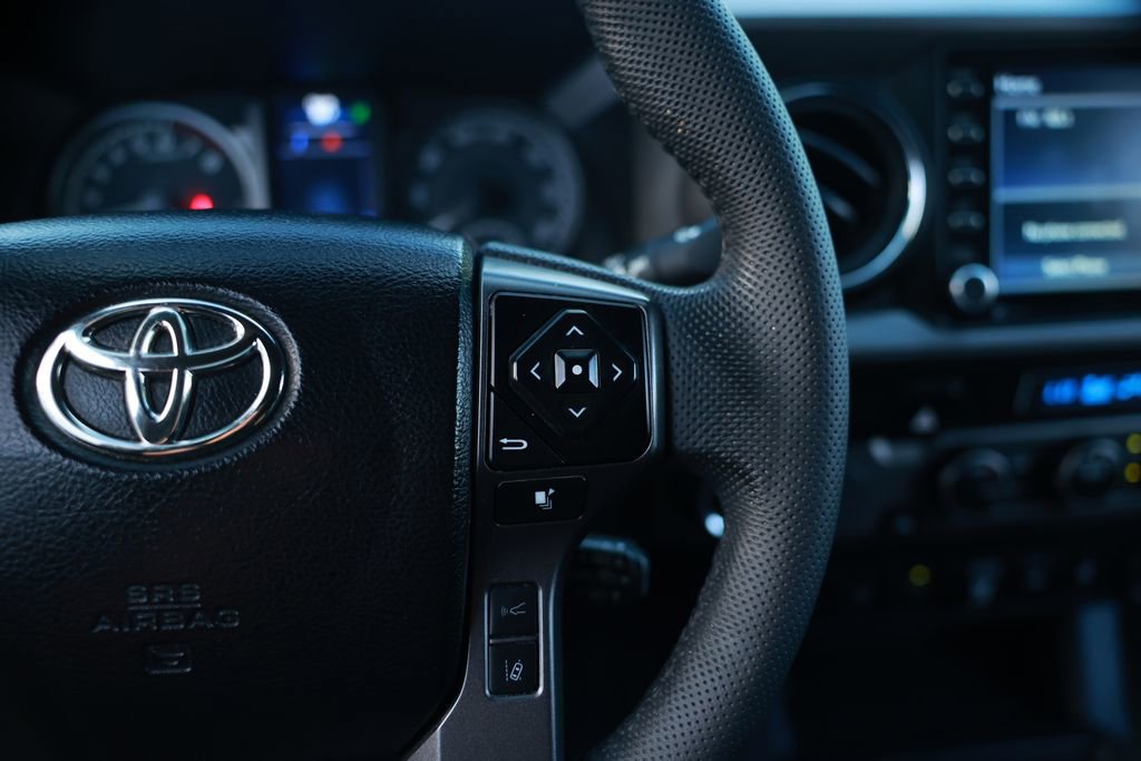 Used 2022 Toyota Tacoma TRD Sport w/ Technology Package image 23