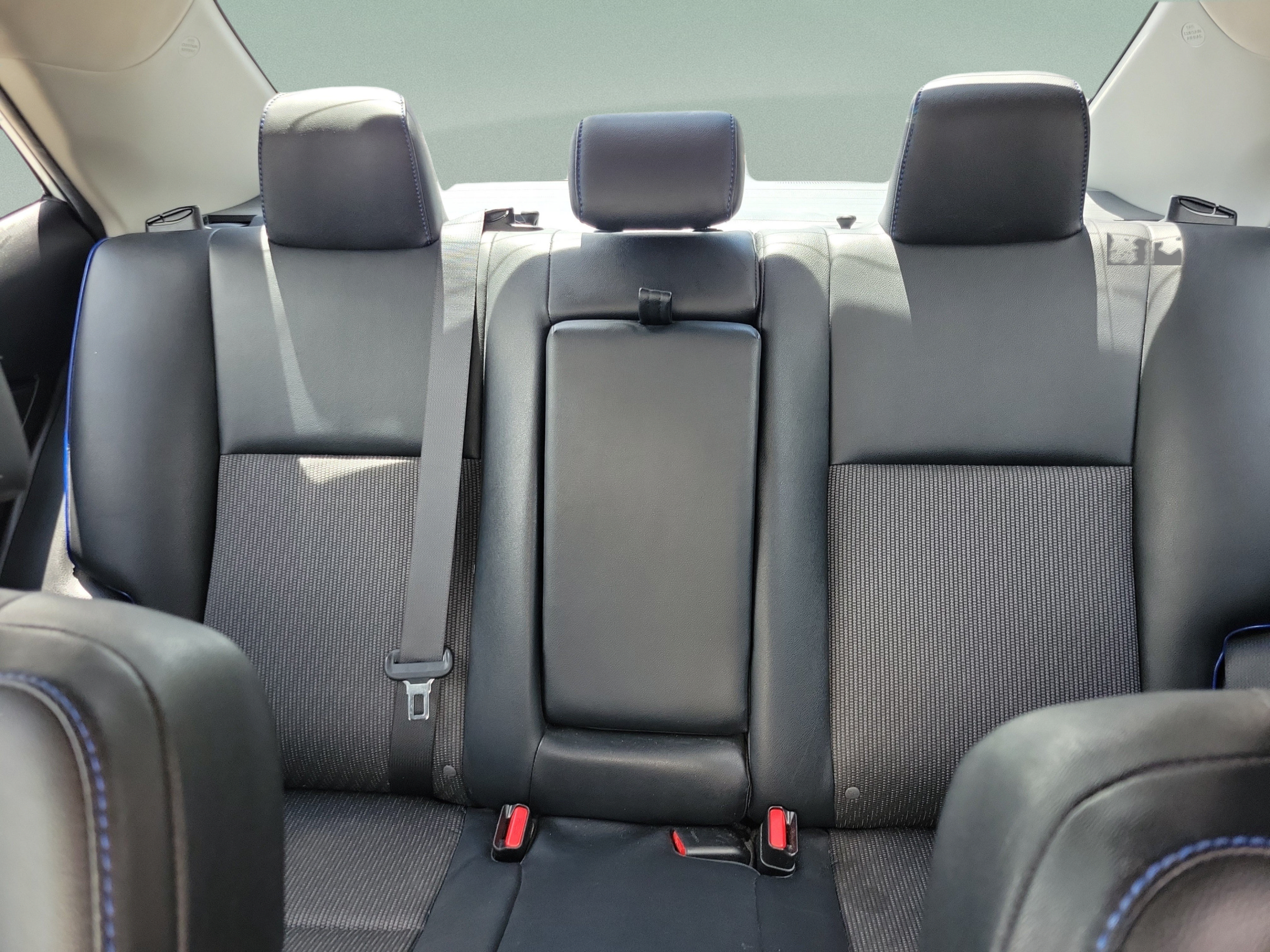 Used 2018 Toyota Corolla SE FWD image 9