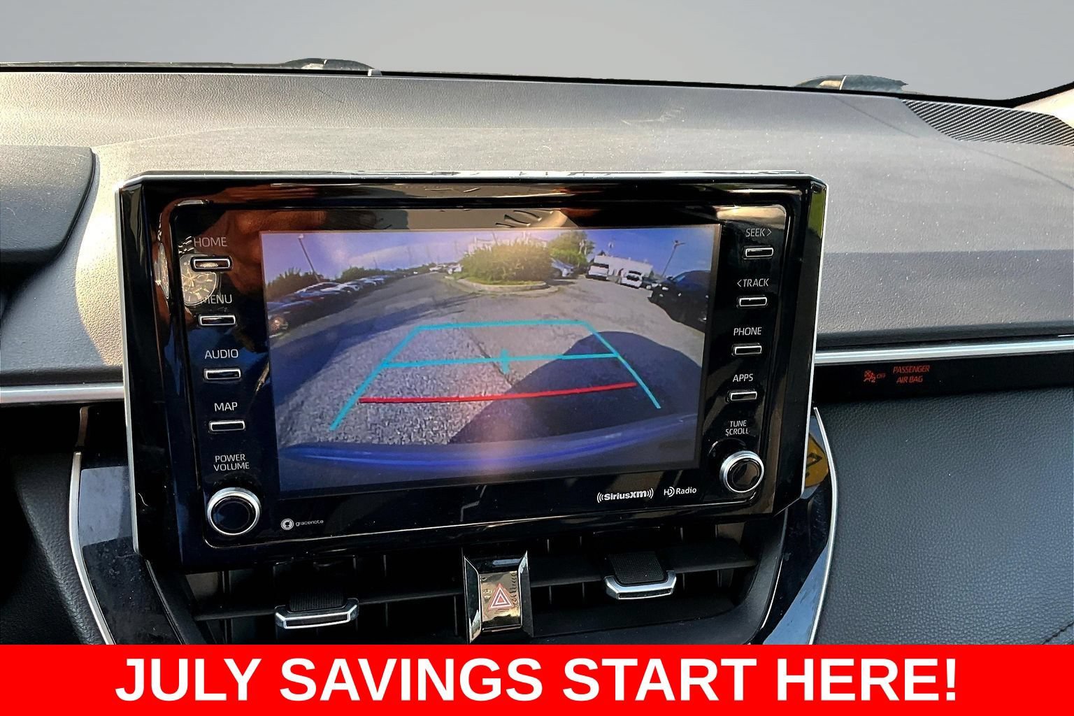 Used 2021 Toyota Corolla SE w/ SE Premium Package FWD image 13