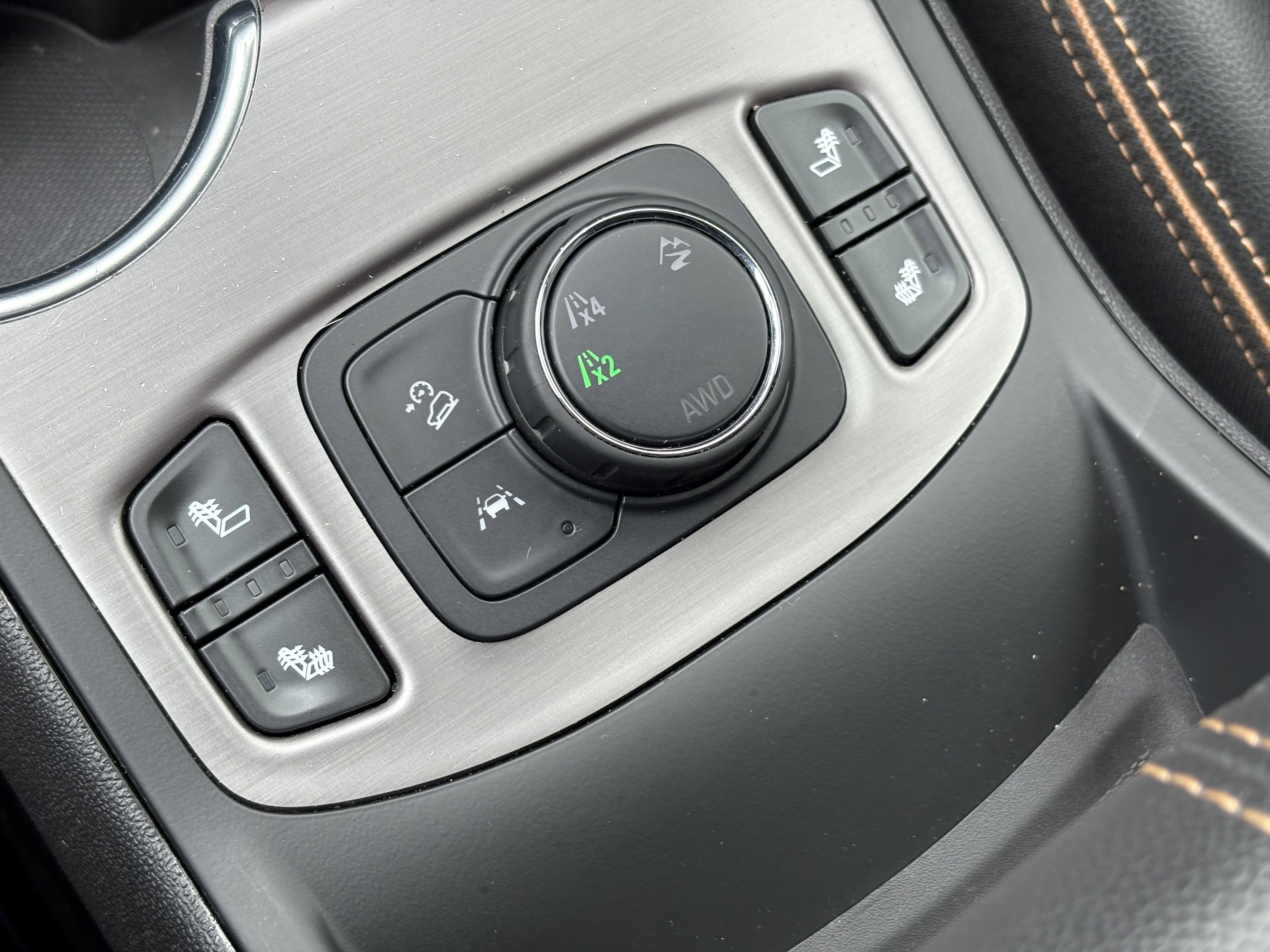Used 2023 GMC Terrain AT4 AWD/4WD image 26