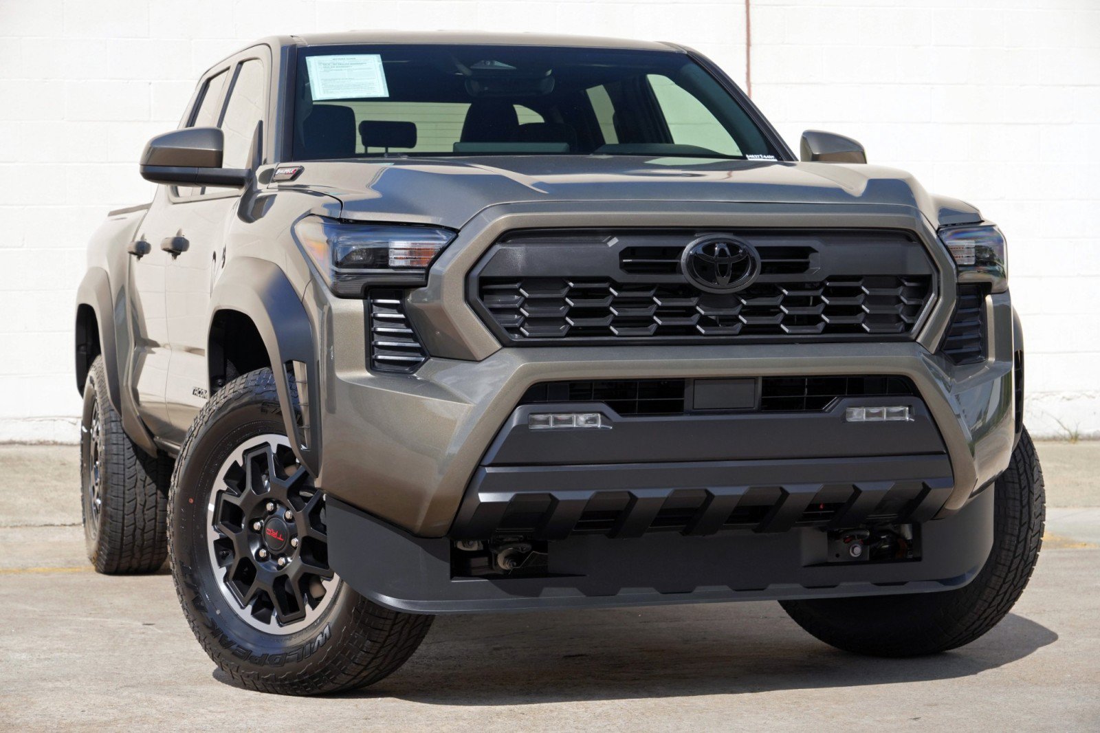 Used 2025 Toyota Tacoma TRD Off-Road AWD/4WD image 4