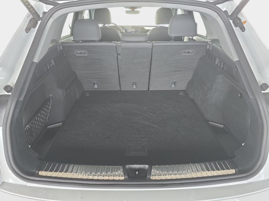 Certified 2025 Audi Q5 Premium w/ Convenience Package AWD/4WD image 11
