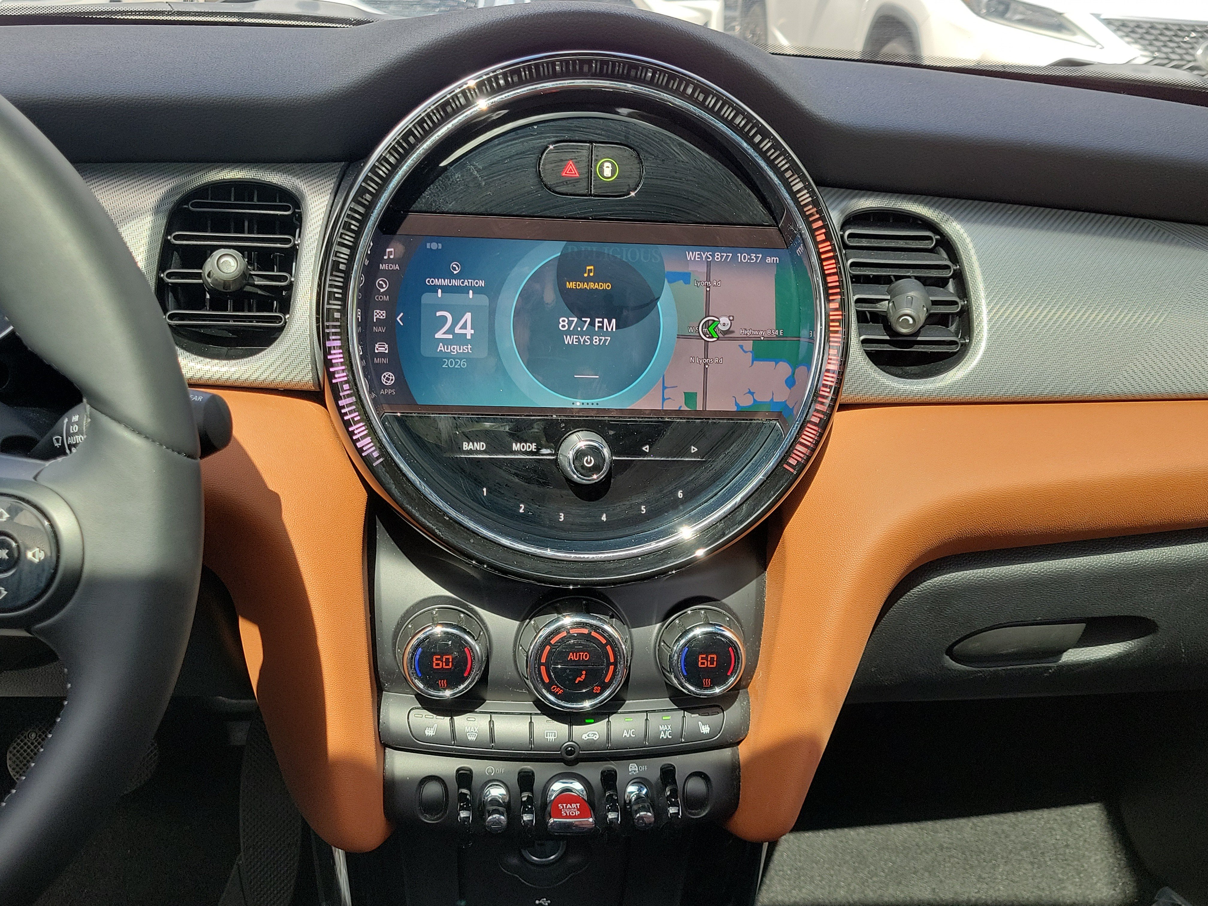 Certified 2024 MINI Cooper 4-Door Hardtop FWD image 19