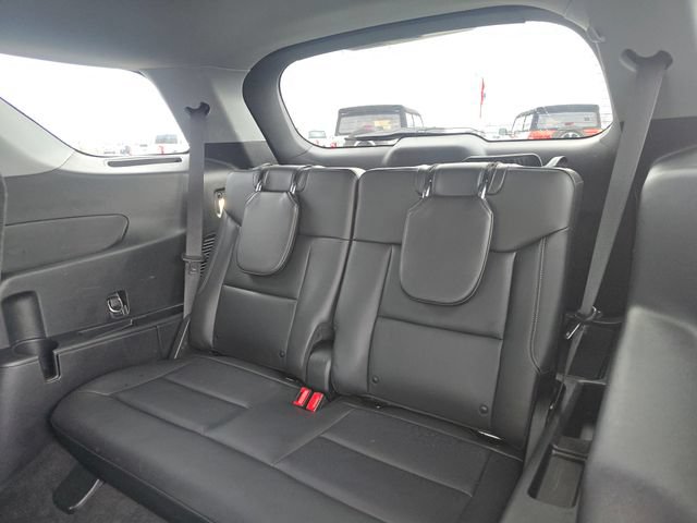 Certified 2023 Ford Explorer XLT w/ Equipment Group 202A AWD/4WD image 15
