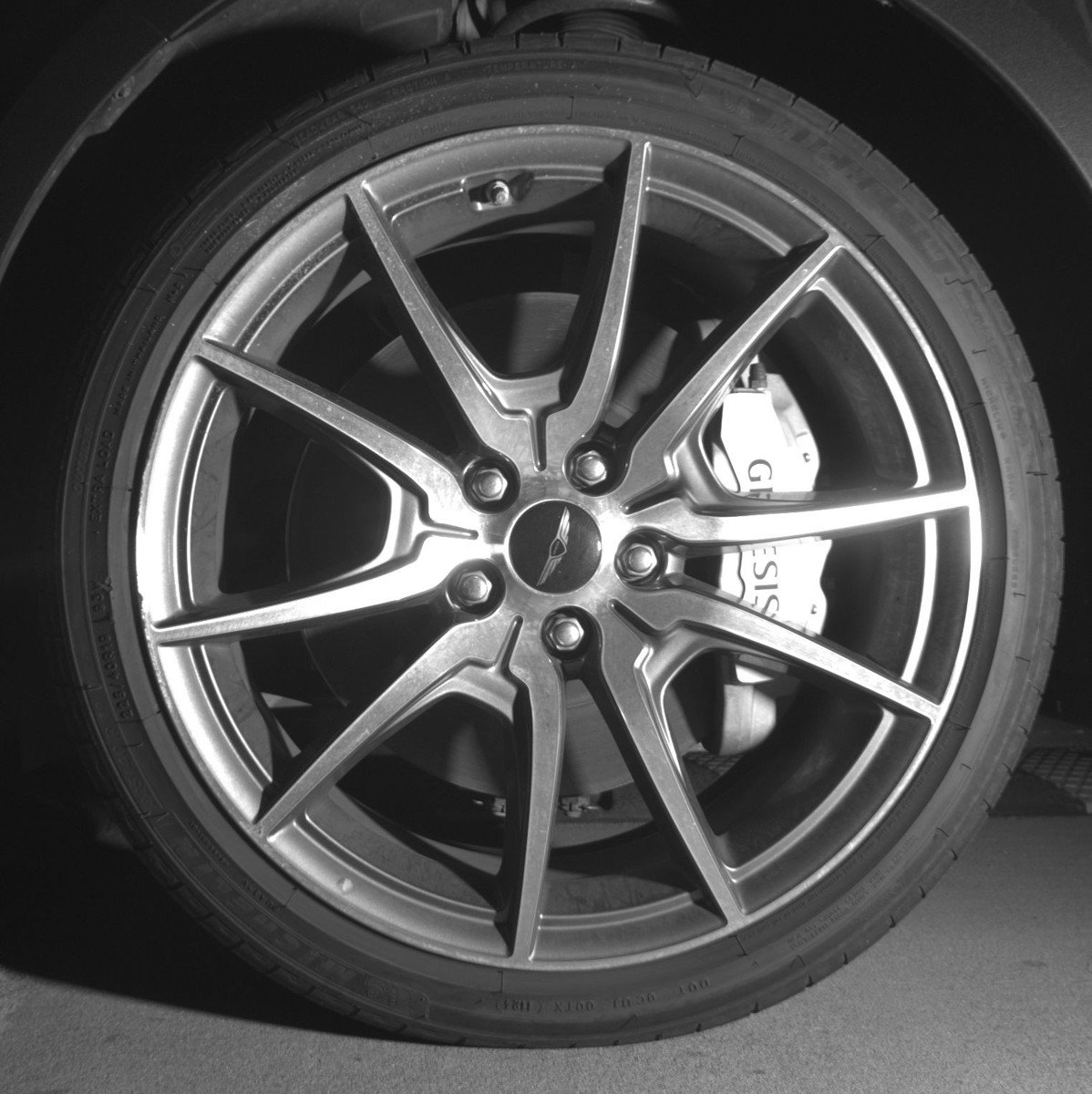 Used 2025 Genesis G70 2.5T image 12