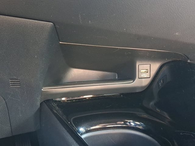 Used 2022 Toyota C-HR XLE FWD image 28