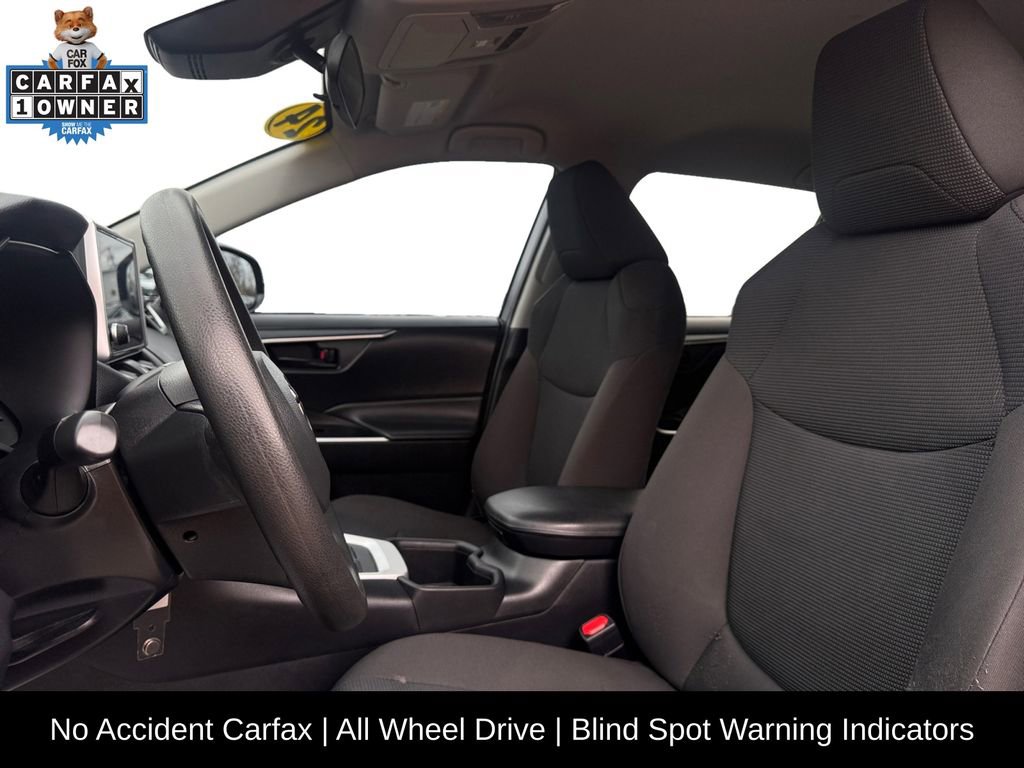 Used 2024 Toyota RAV4 LE image 9