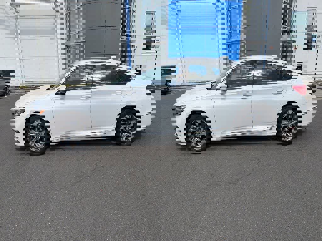 Used 2019 Honda Accord EX image 5