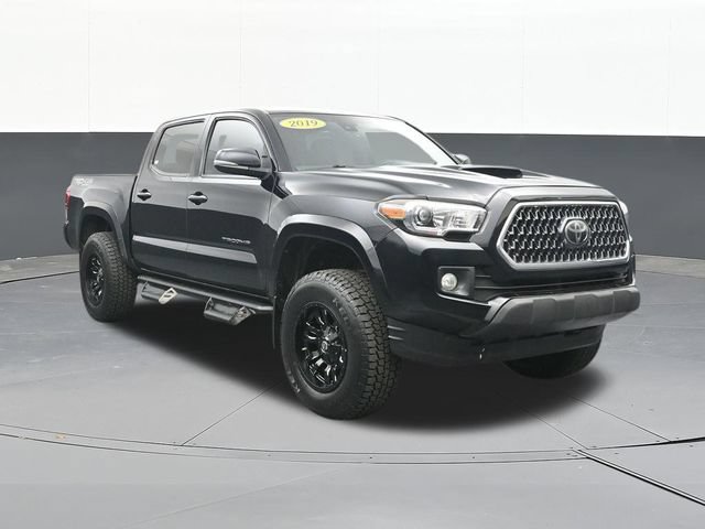 Used 2019 Toyota Tacoma TRD Sport w/ Technology Package AWD/4WD image 19