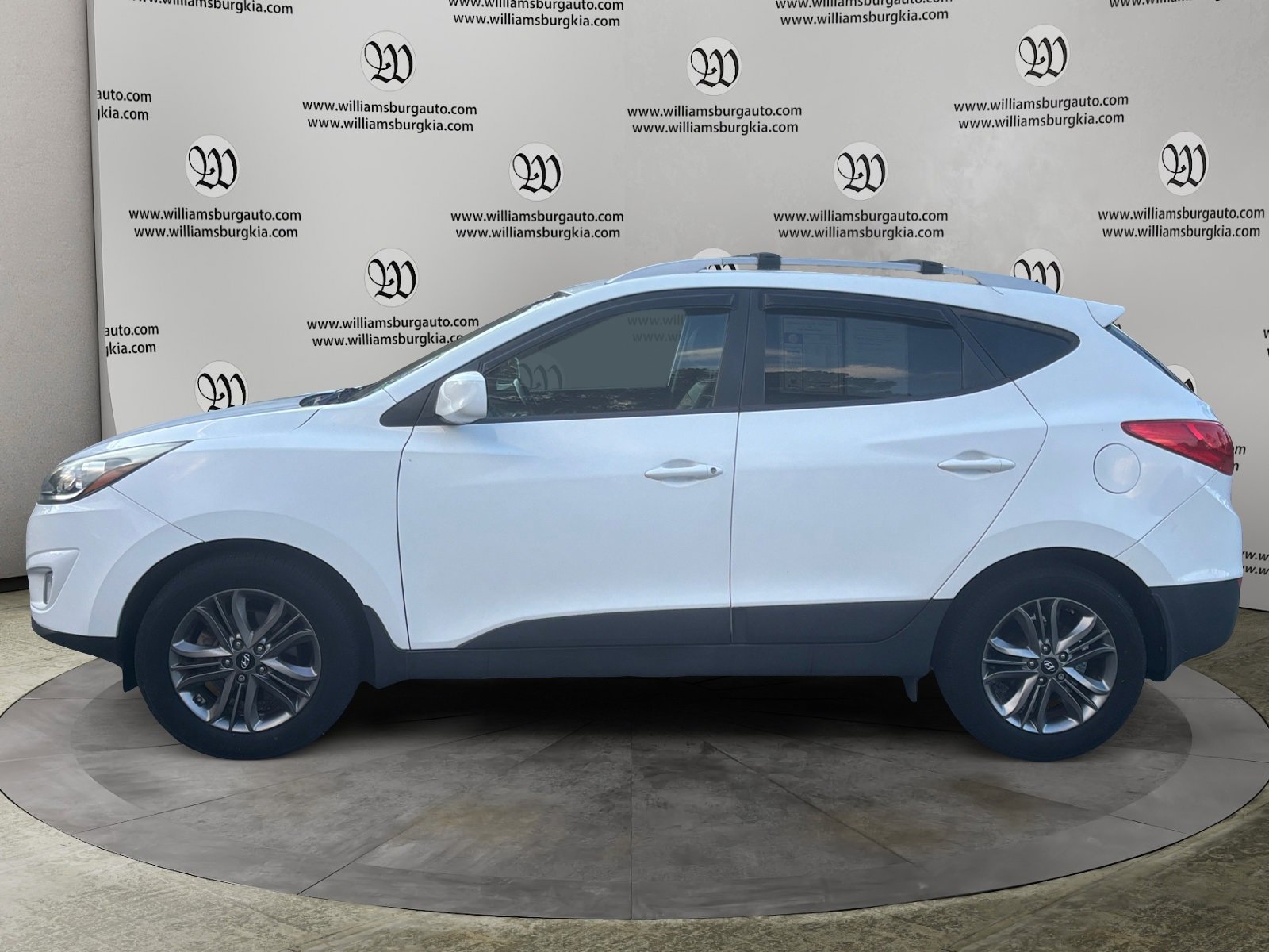 Used 2015 Hyundai Tucson SE image 2