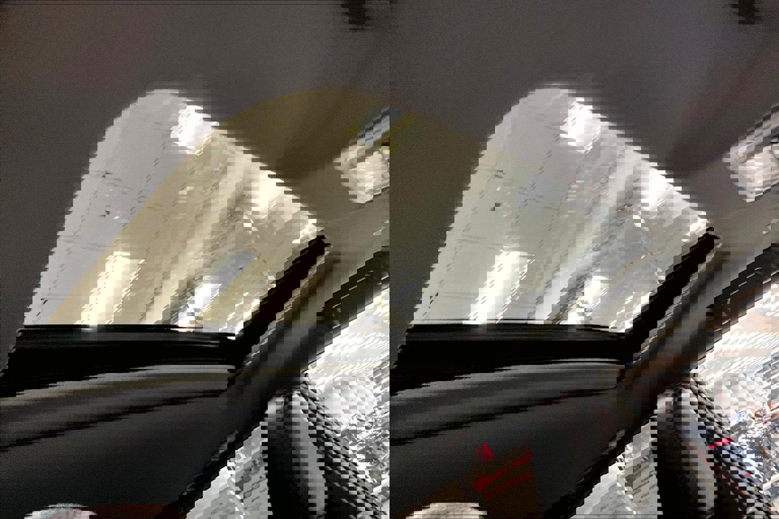 Used 2019 Toyota Highlander SE image 21