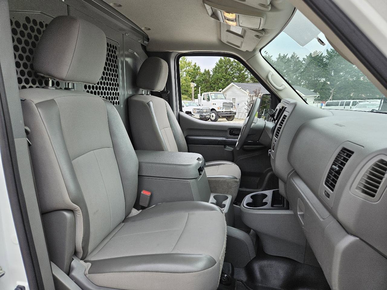 Used 2019 Nissan NV 2500 SV RWD image 26