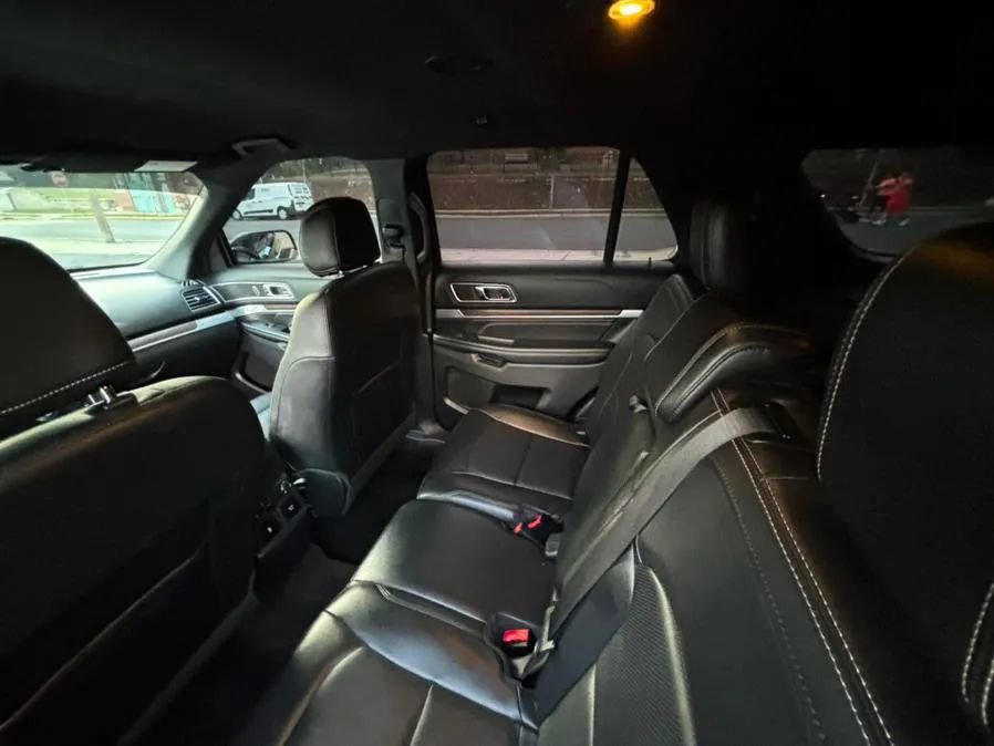 Used 2017 Ford Explorer Limited image 21