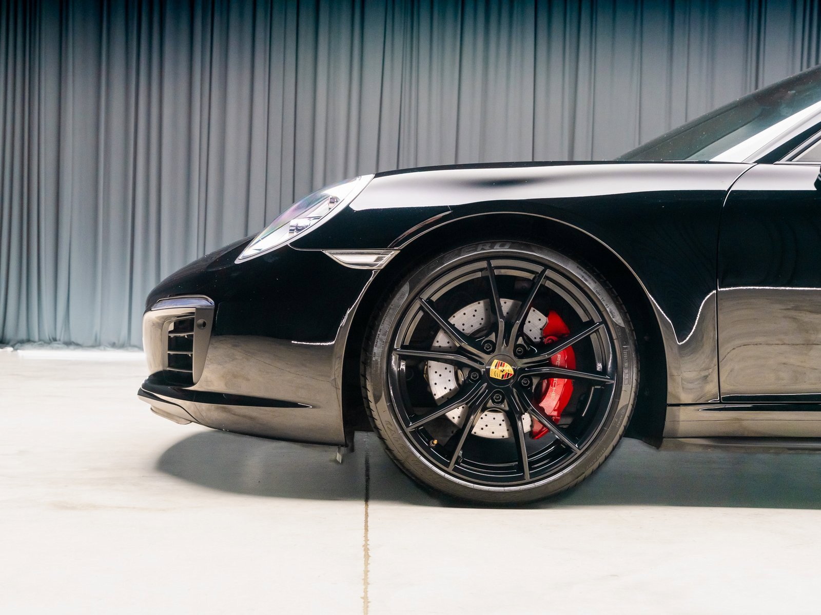 Used 2018 Porsche 911 Carrera 4S image 24