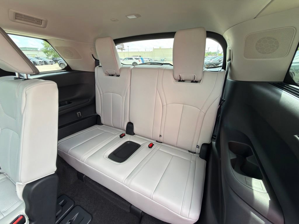 New 2027 INFINITI QX60 Luxe w/ Cargo Package AWD/4WD image 16