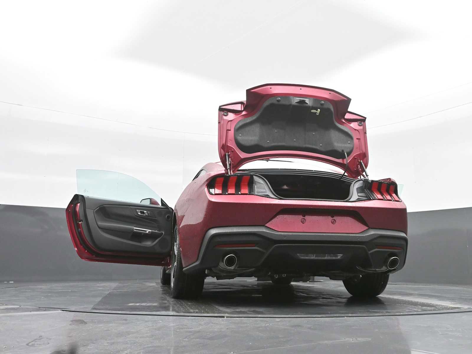 Used 2025 Ford Mustang Coupe image 41