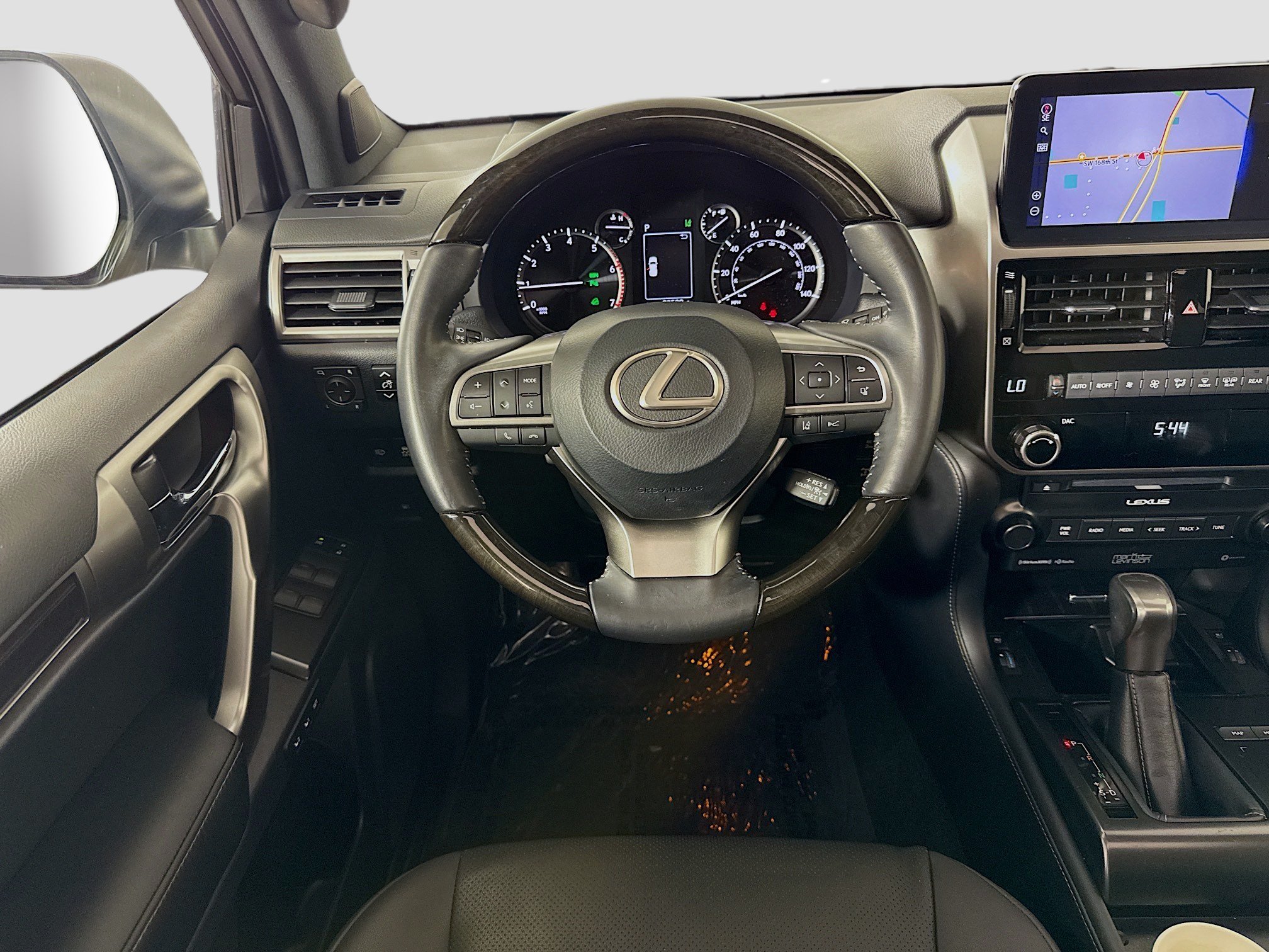 Used 2023 Lexus GX 460 Premium w/ Accessory Package AWD/4WD image 24
