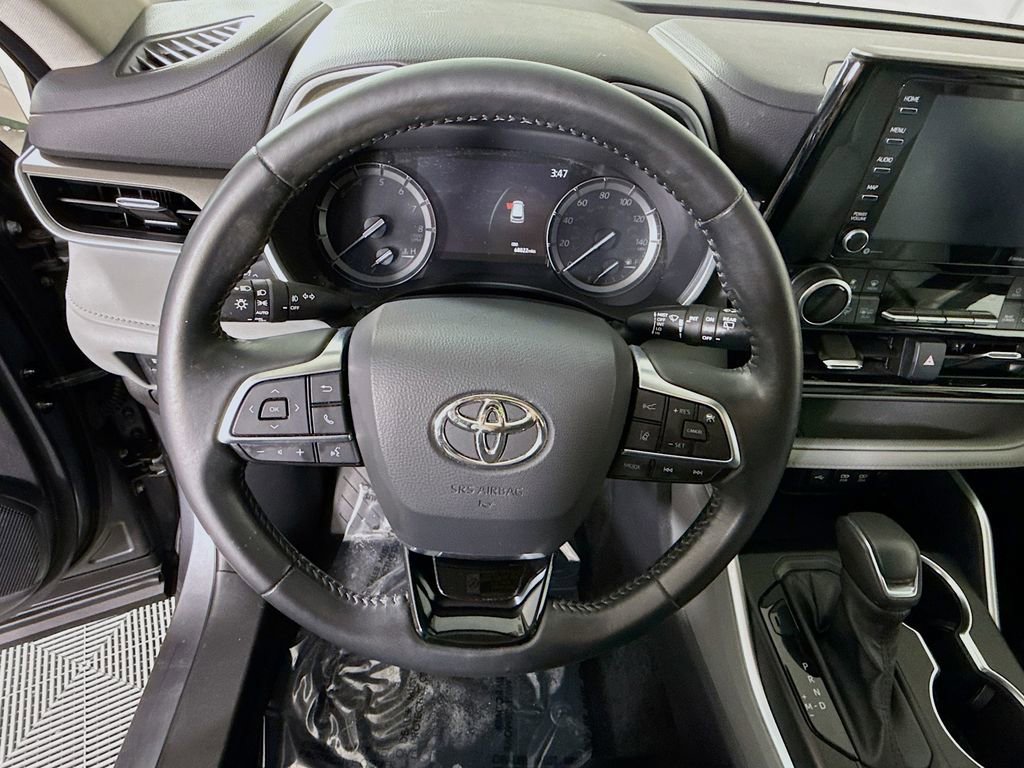 Used 2021 Toyota Highlander XLE image 20