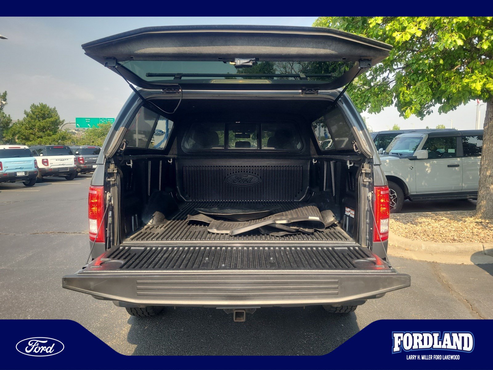 Used 2017 Ford F150 XLT w/ Equipment Group 302A Luxury AWD/4WD image 32