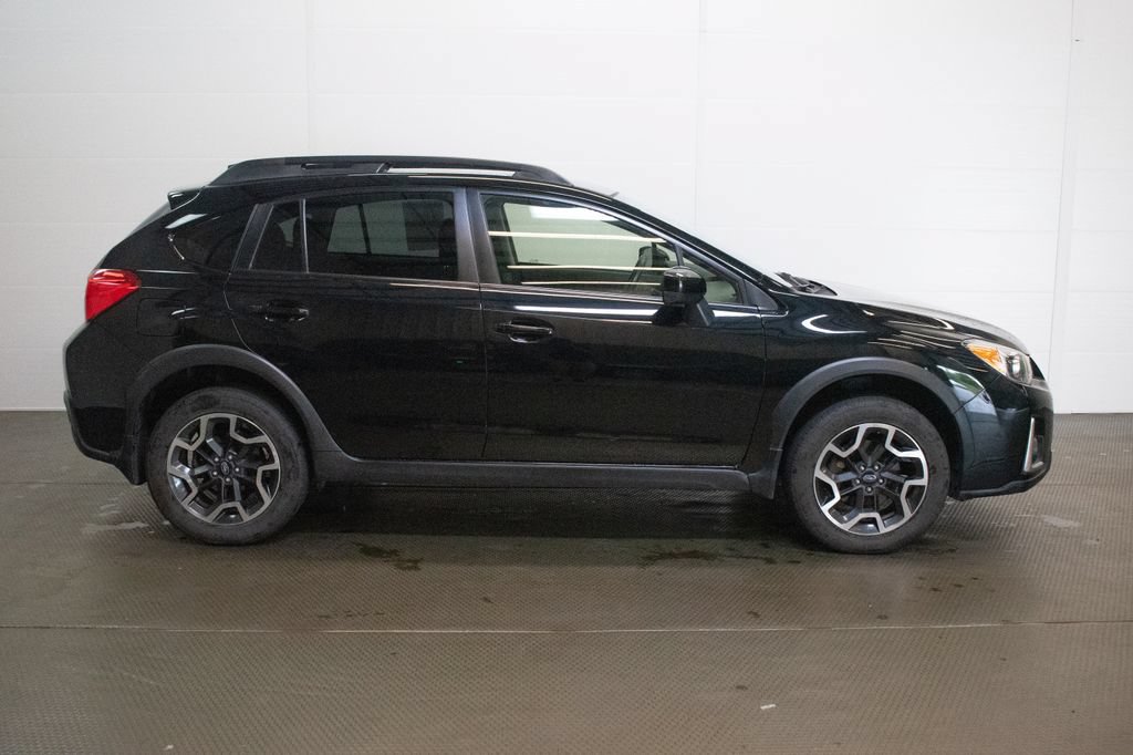Used 2017 Subaru Crosstrek 2.0i Premium AWD/4WD image 3