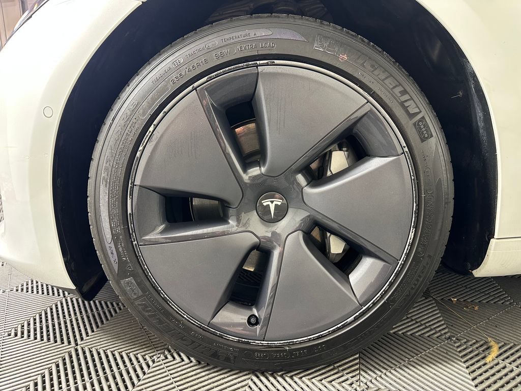 Used 2022 Tesla Model 3 Long Range AWD/4WD image 14