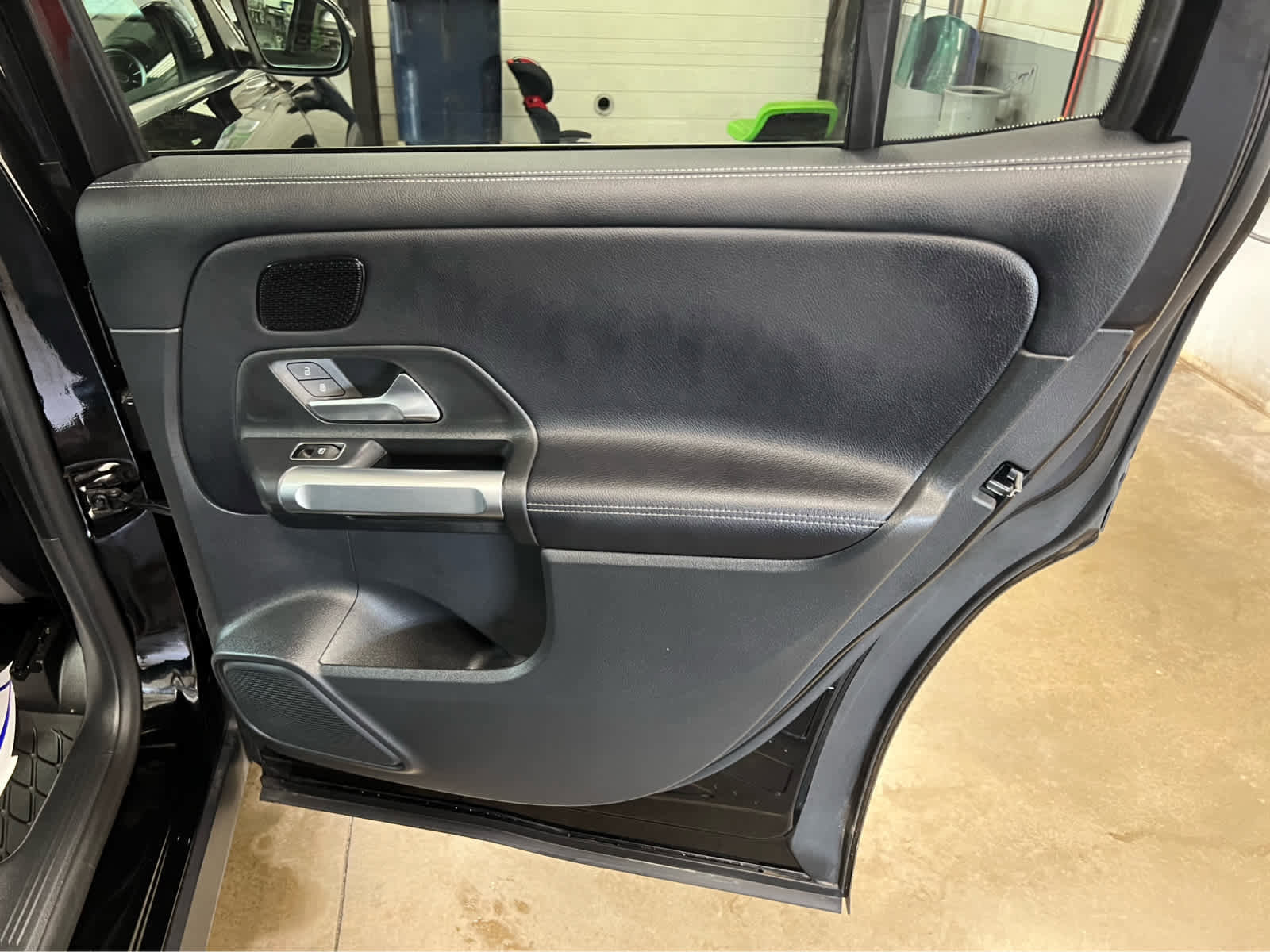 Used 2024 Mercedes-Benz GLB 250 4MATIC image 15