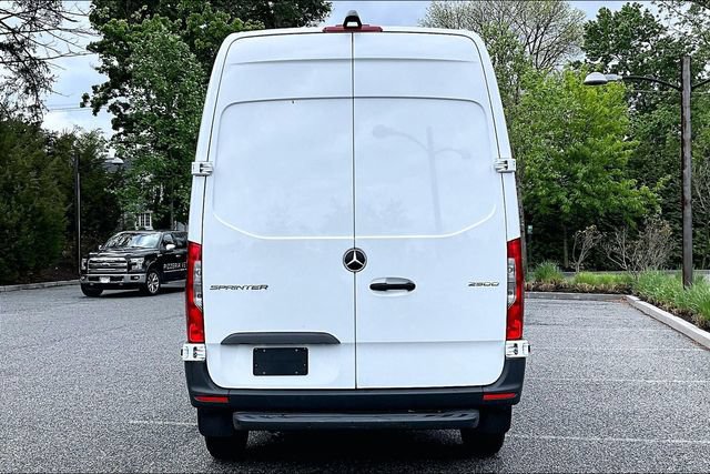Used 2025 Mercedes-Benz Sprinter 2500 image 16