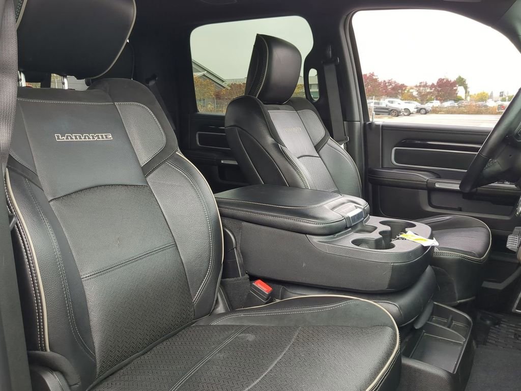Used 2019 RAM 3500 Laramie w/ Black Appearance Package image 8