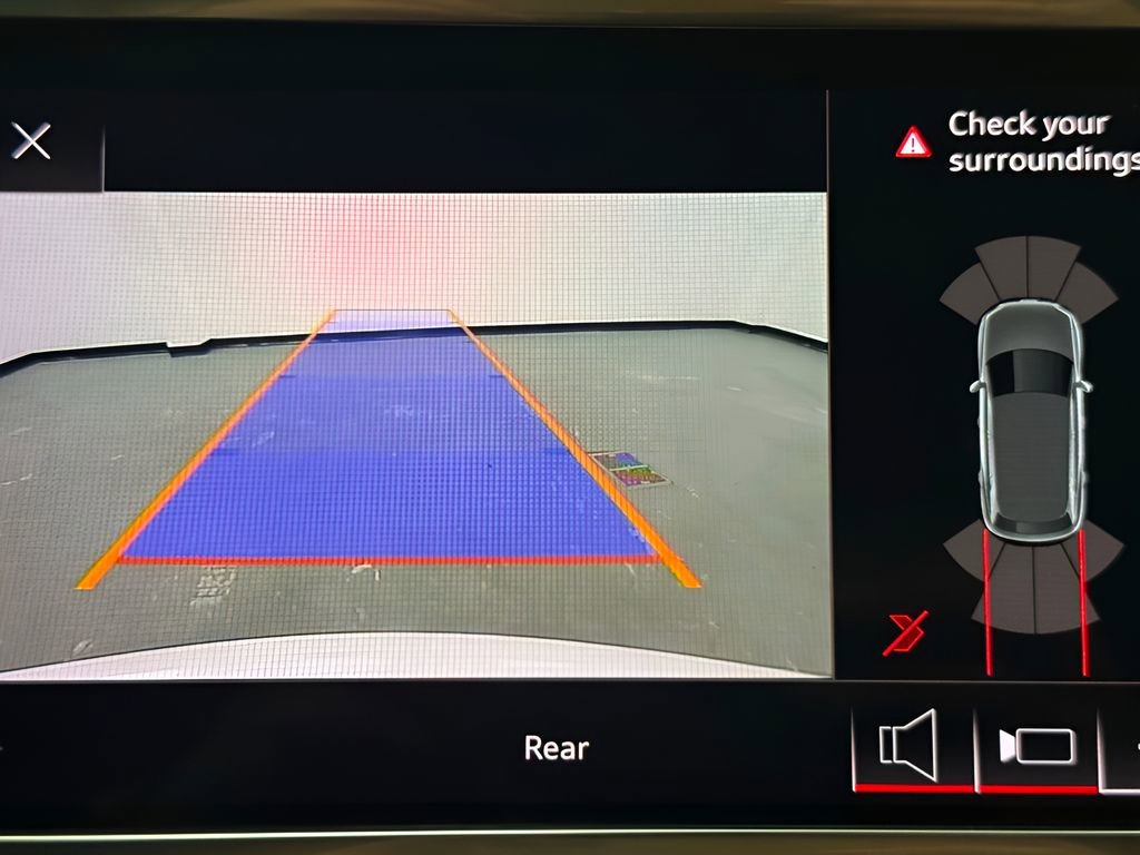 Used 2020 Audi Q3 2.0T Premium w/ Convenience Package image 29