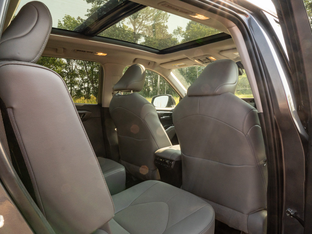 Used 2022 Toyota Highlander Platinum AWD/4WD image 18