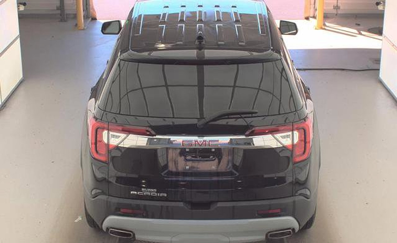 Used 2023 GMC Acadia SLE FWD image 7
