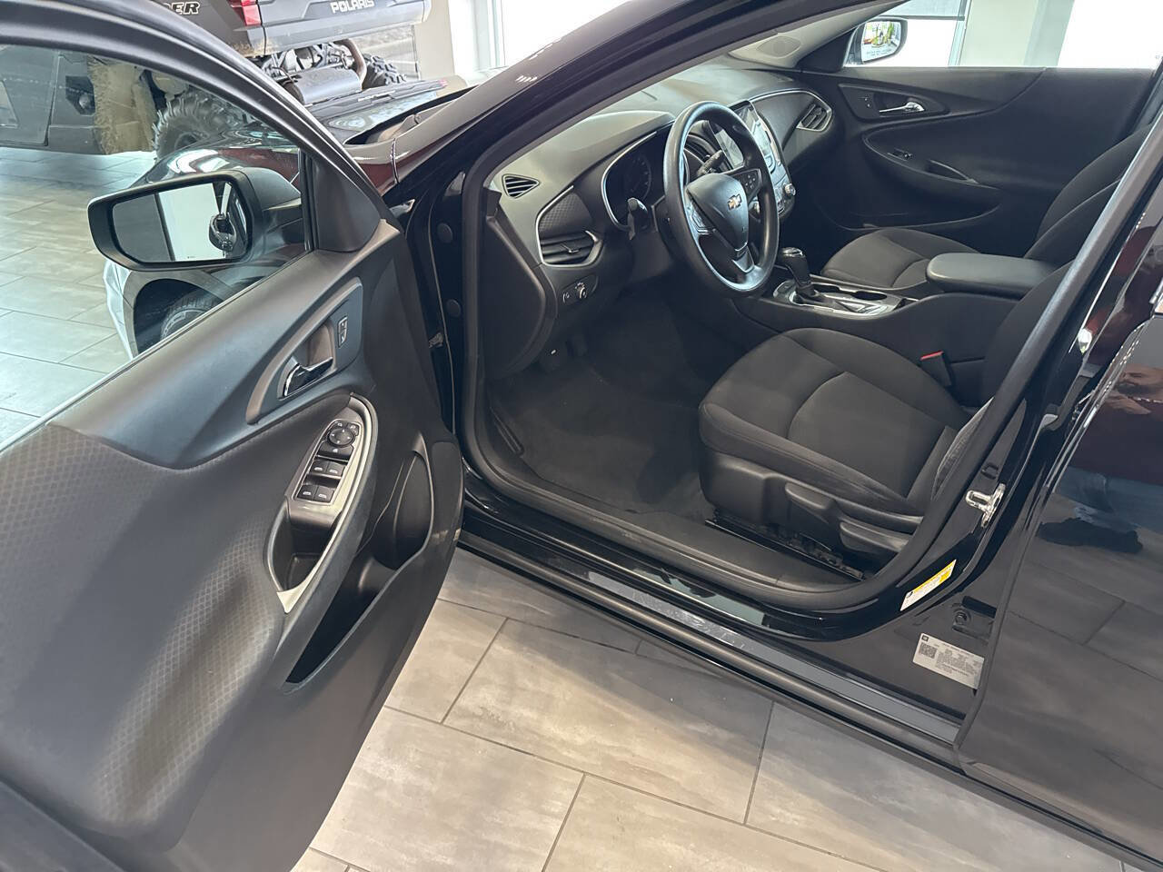 Used 2019 Chevrolet Malibu LS image 12