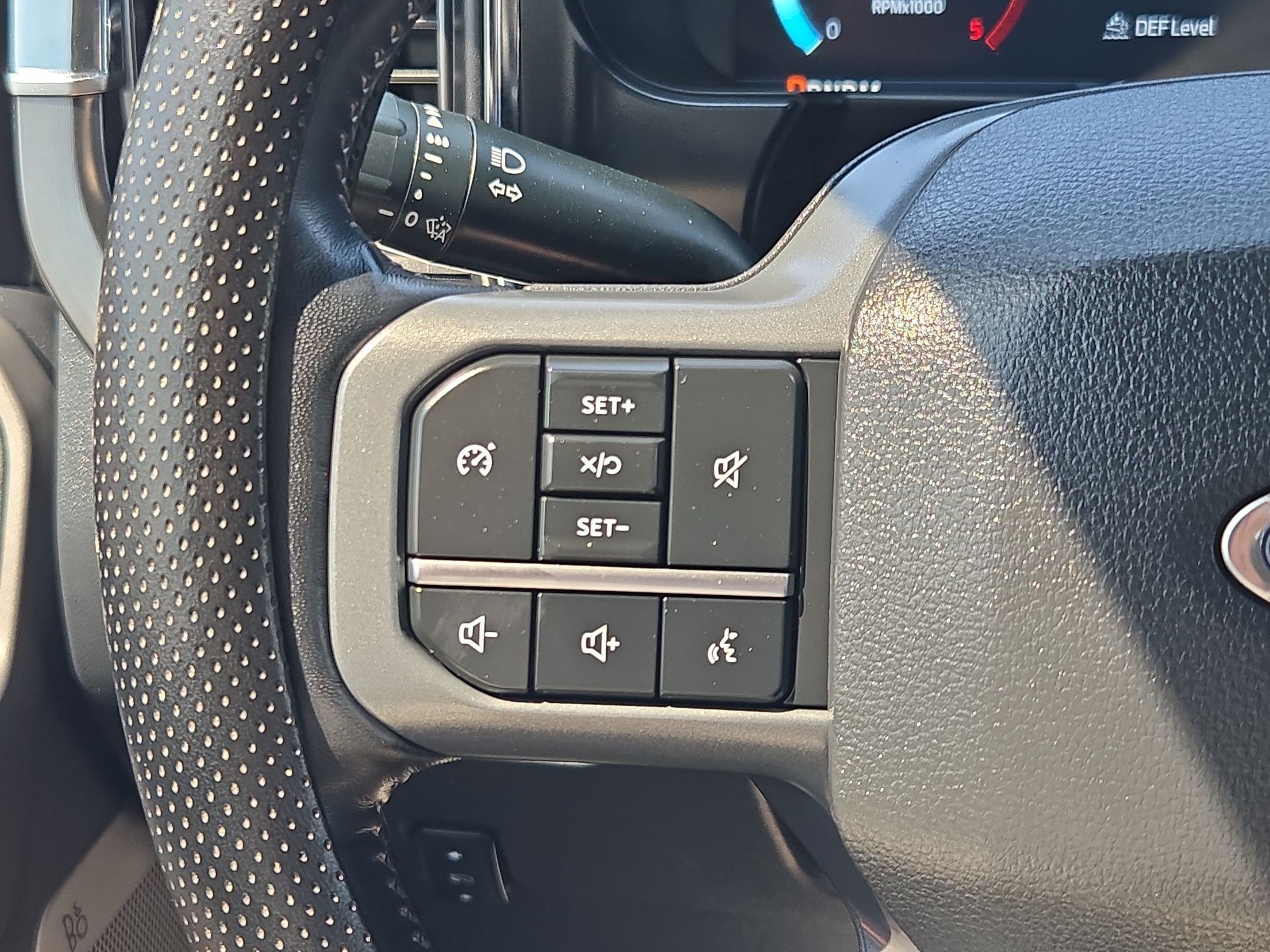 Used 2024 Ford F250 Lariat w/ Sport Appearance Package AWD/4WD image 18