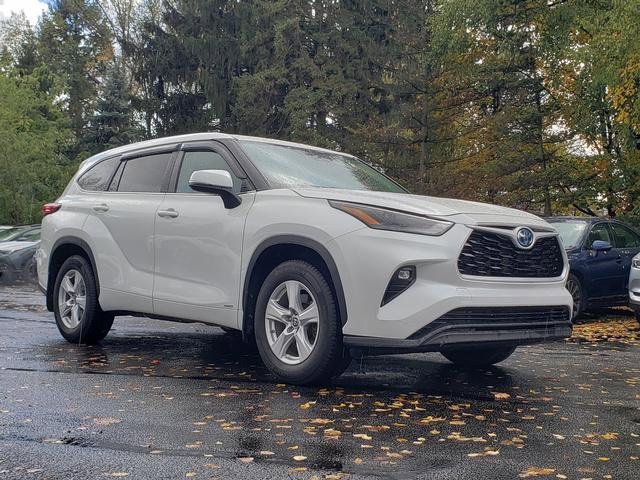 Used 2023 Toyota Highlander LE