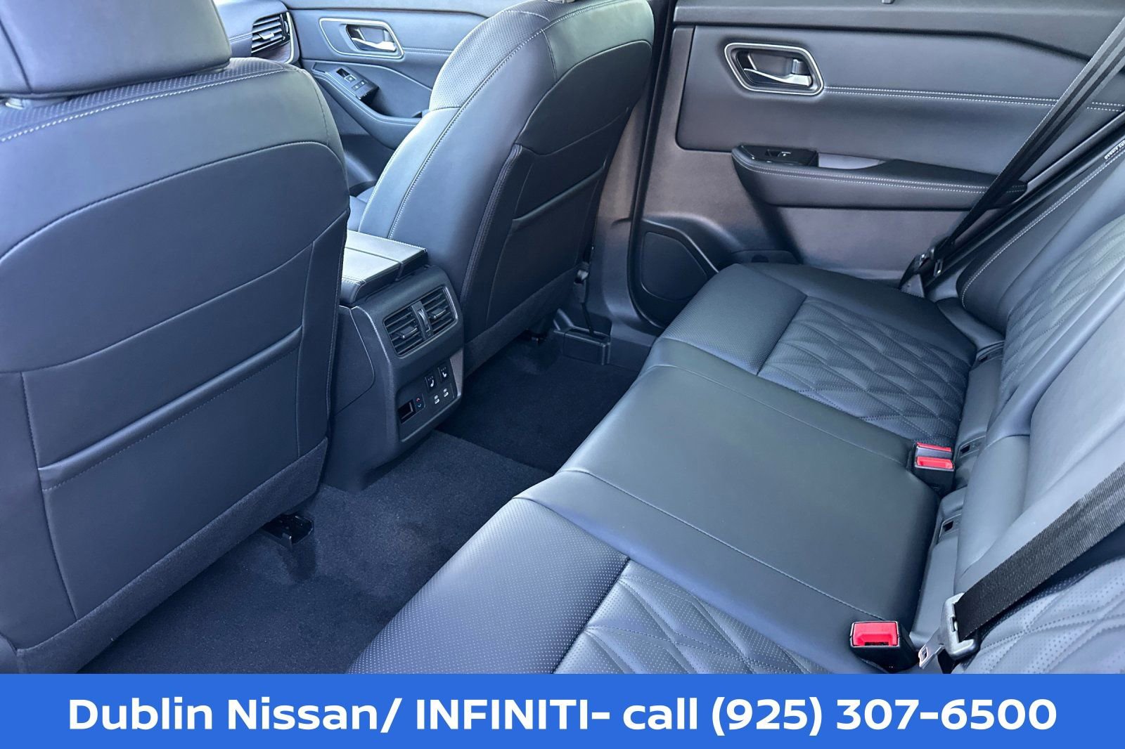 New 2026 Nissan Rogue Platinum w/ Tech Package AWD/4WD image 14
