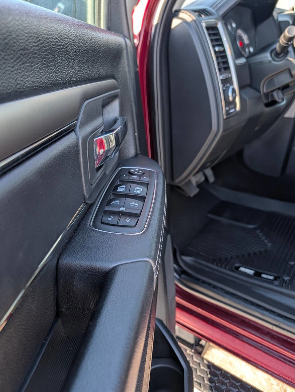 Used 2018 RAM 1500 Sport w/ Sport Premium Group AWD/4WD image 15