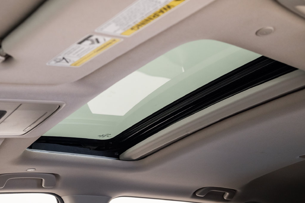 Used 2025 Honda CR-V EX-L image 12
