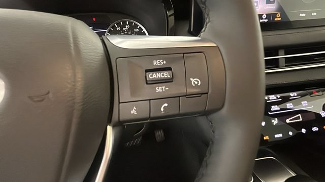 Used 2025 INFINITI QX60 Pure AWD/4WD image 17