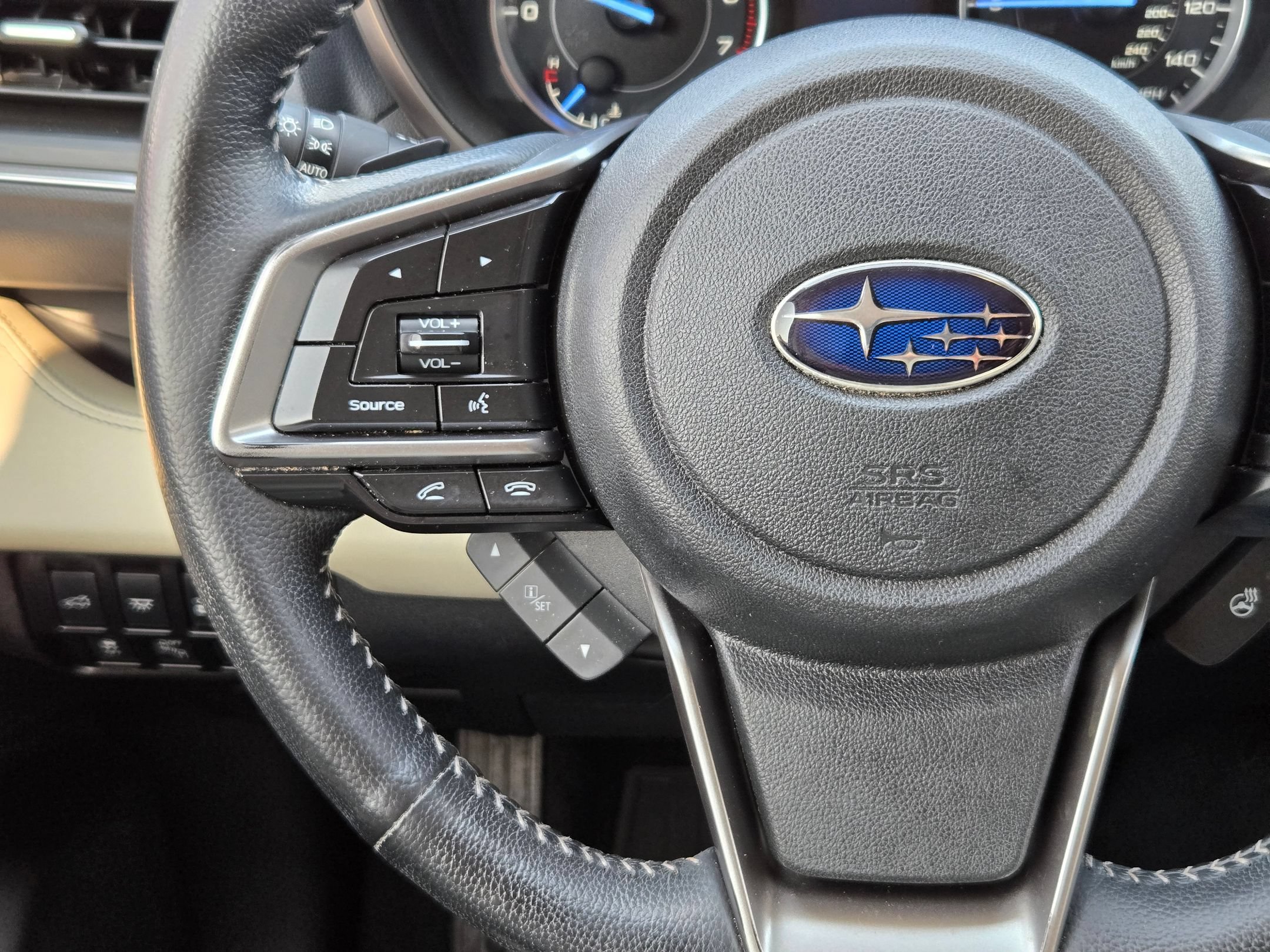 Used 2022 Subaru Ascent Limited w/ Technology Package AWD/4WD image 21