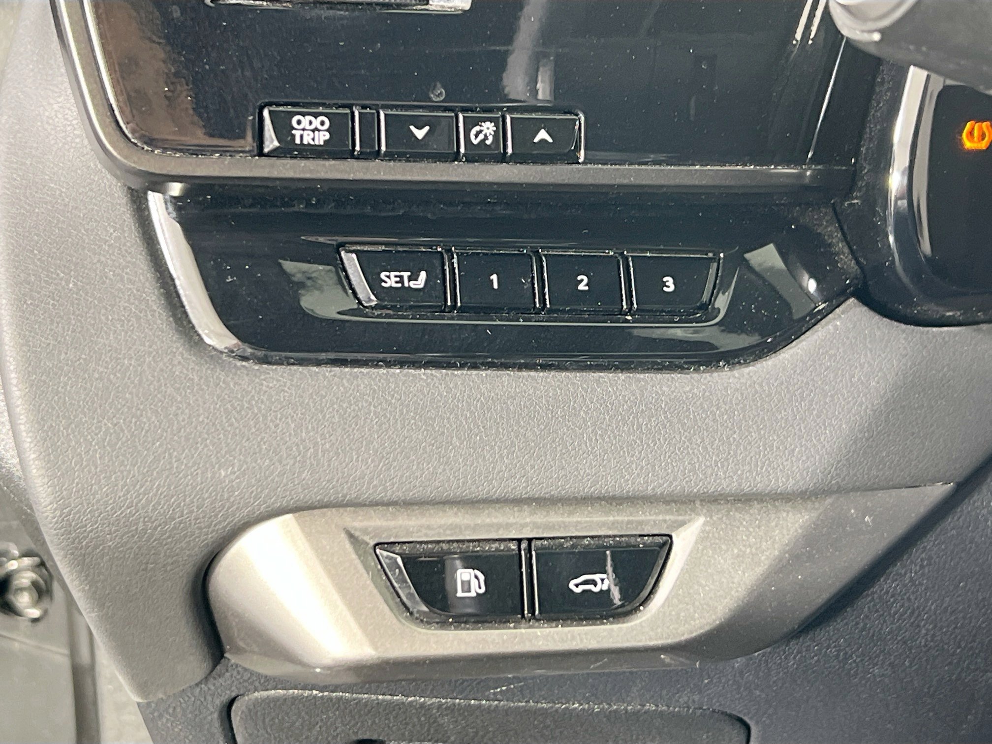 Used 2023 Lexus RX 350 Premium w/ Accessory Package (Z1) image 10