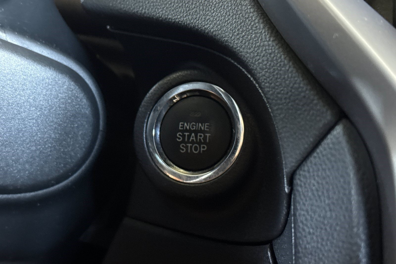Used 2019 Subaru Ascent Limited AWD/4WD image 17